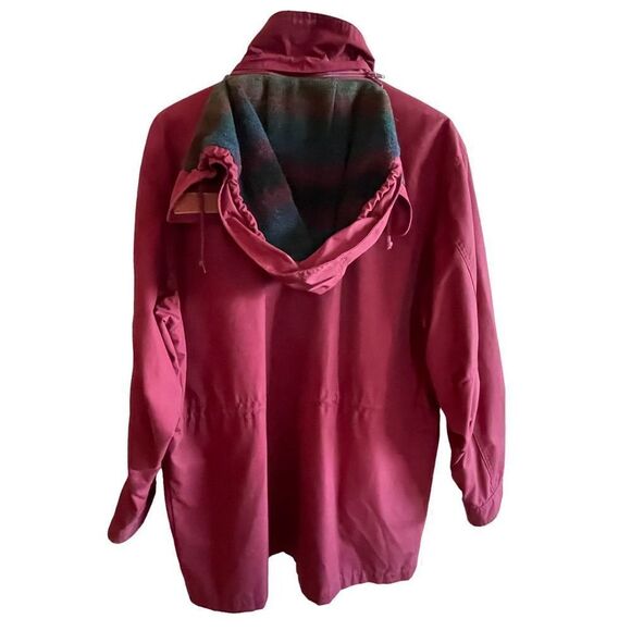 Lands End ~ Women’s Red Outerwear Jacket ~ Plaid Wool Lining ~ size L - Picture 2 of 13